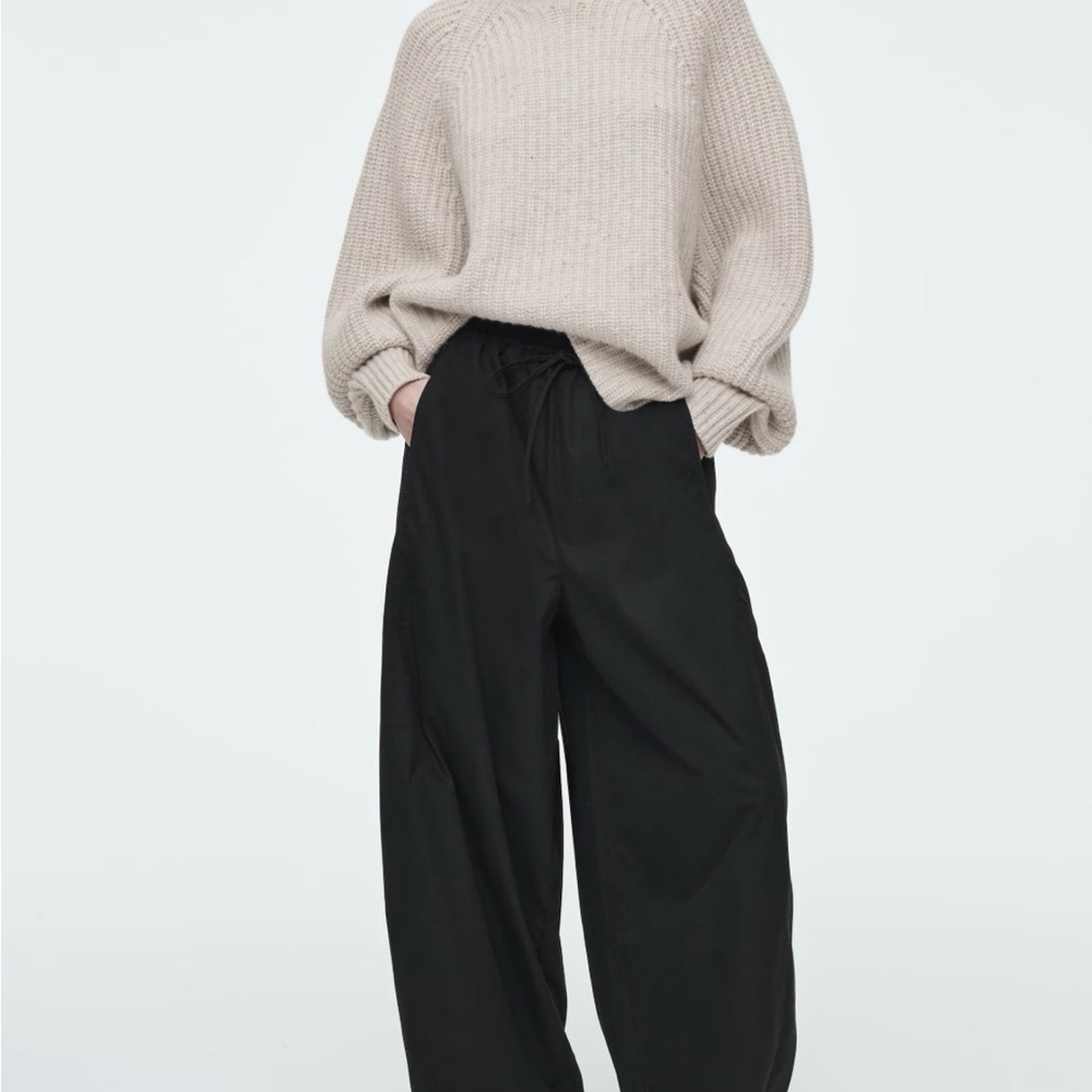 COS Black Elasticated Barrel-Leg Pants